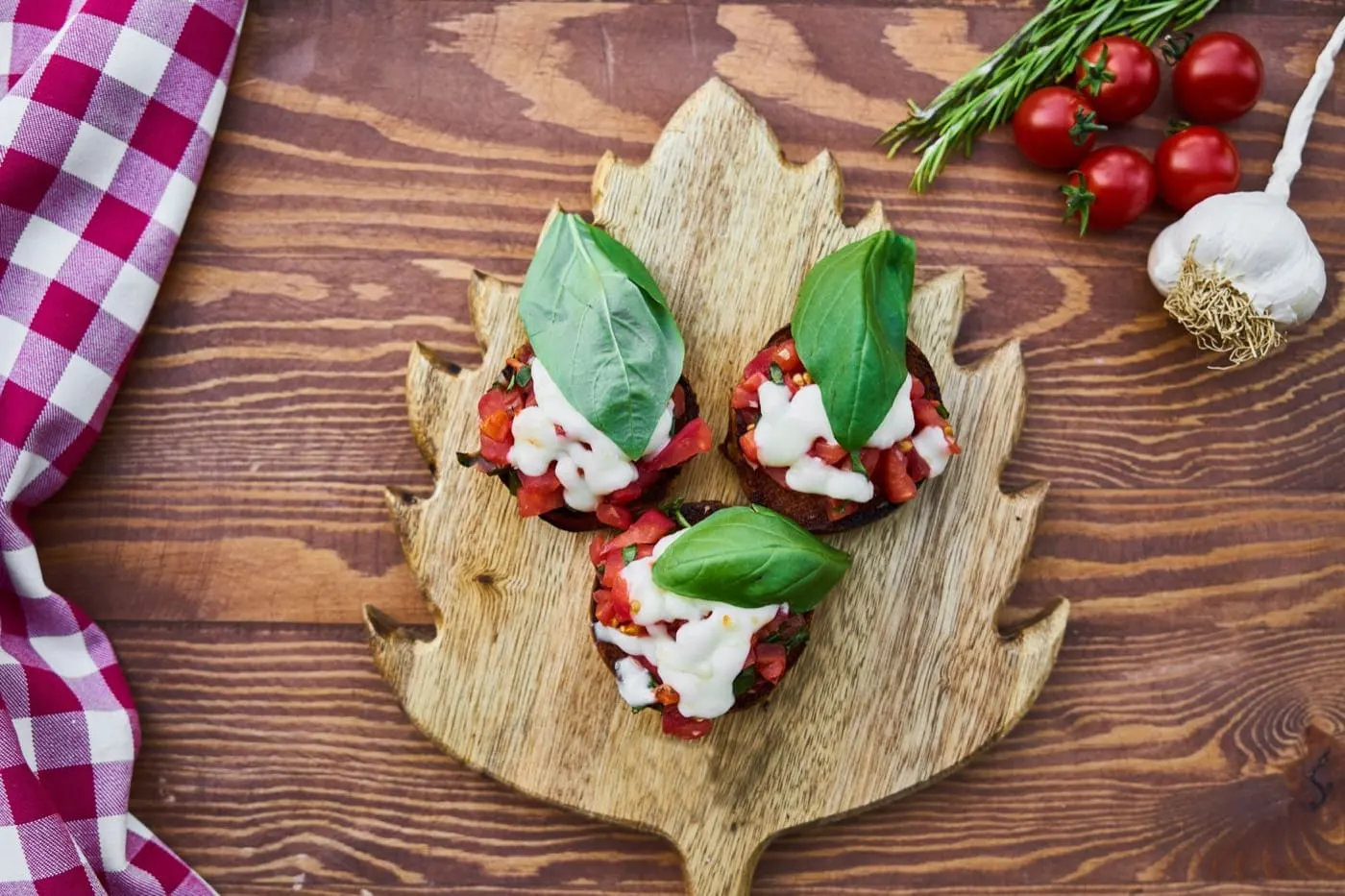 Mozzarella, pomodoro e basilico